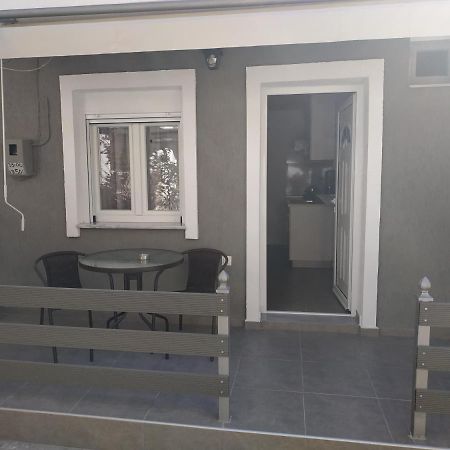 Agelikis' Apartments Nea Kallikrateia Esterno foto